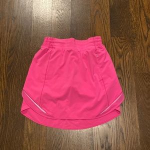 Lulu Lemon Hotty Hot High-Rise Skirt Sonic Pink Size 4